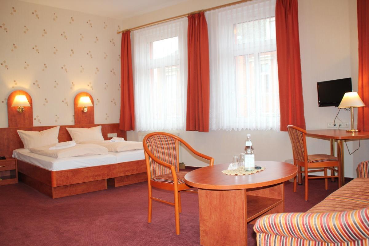 Hotel Thueringer Hof ルドルシュタット エクステリア 写真